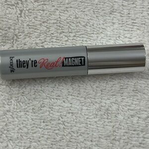 Benefit They're Real! Magnet Mascara
